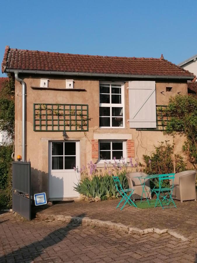Le Garni Vendemiaire Apartment Vesoul Exterior photo